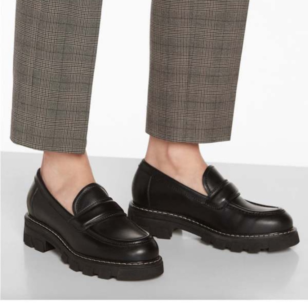 La CANADIENNE Black Chunky Lug Sole Leather Loafers